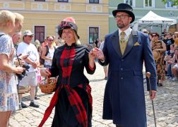 Dornburg Krohnt Neue Rosenkoenigin 20